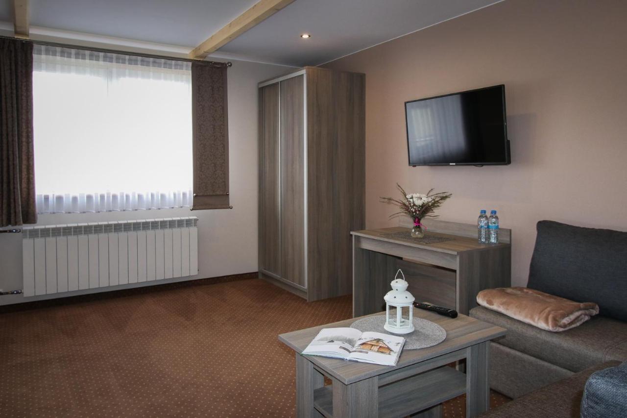 Ania Apartamenty Хохолув Екстер'єр фото
